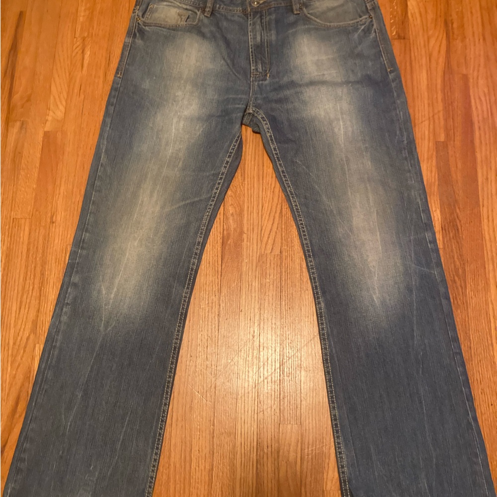 Men’s Buffalo Jeans size 38. 100% Cotton.